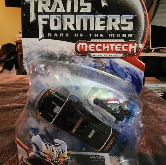 Transformers Dark of The Moon, Mechtech Crankcase New in Box, 2010 - Picture 3 of 3